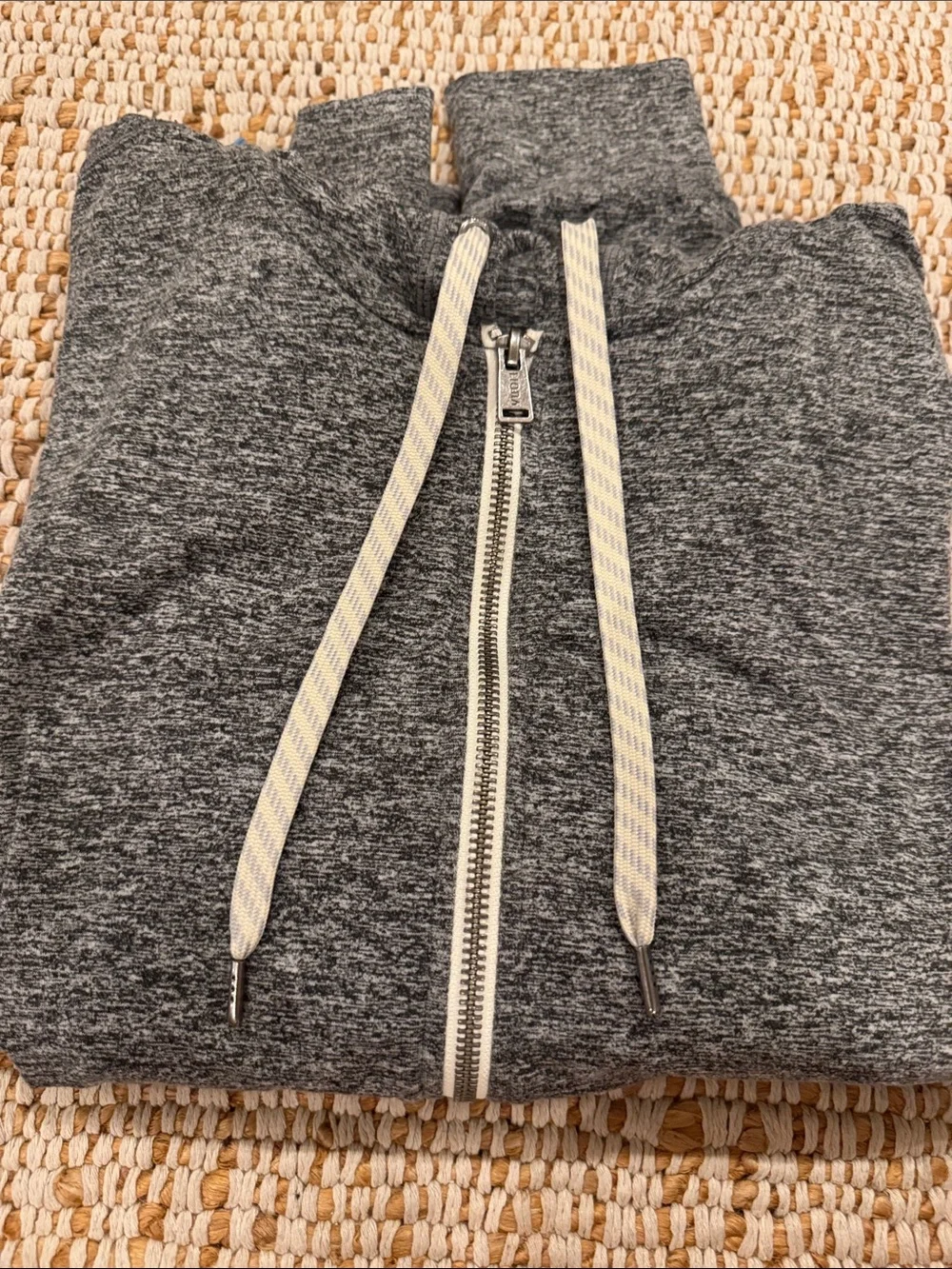 Vuori Halo Performance Hoodie - Picture 2 of 4